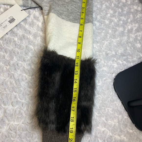 Black Tape open cardigan faux fur sleeves size Medium NWT! Versatile and fun! - Picture 7 of 11